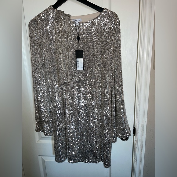Sequin dress - Picture 2 of 7